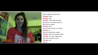 Brunette shows big tits and ass on omegle