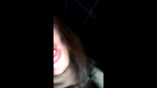 Секс в туалете ночного клуба