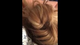 Mi puta favorita poletita me da deliciosa mamada de verga