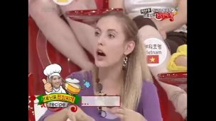 Bronwyn Mullen South African White Female “I Make Korean Doen Jang JJi Gae”