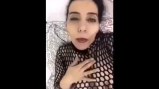 فتاة سعودية ممحونه