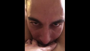 Daddy eats my juicy pussy, quiet real orgasm at the hotel, on V-Day