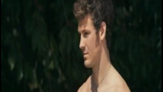 Honeysuckle Weeks – The Wicker Tree