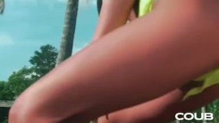 Jessi’s Sexy Thigh