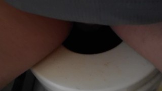 Jordi Gurli sissy sit to pee!