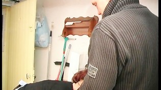 La femme de menage baisee et sodomisee par le patron et papy