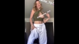 Léa elui niples/boobs