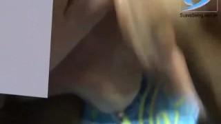 Marido não aguenta e goza vendo a esposa com dois Negros.