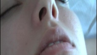 ABSOLUTE FIRST TIME lesbo beginner’s opinion-video