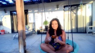 AMATEUR MATURE mommy steals bong for outdoor wake, bake and masturbate