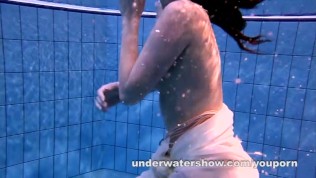 Andrea shows nice body underwater