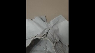 Freundin in die Hotpants gewichst