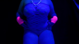 Mommy Is A Rave Slave: Mesmerize Bukkake