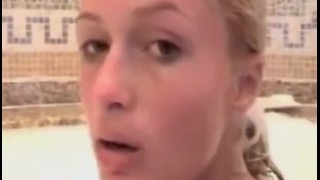 Paris Hilton – Sex Tape