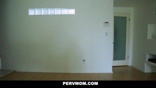 PervMom – Fucking Homemaker Stepmom in Kitchen