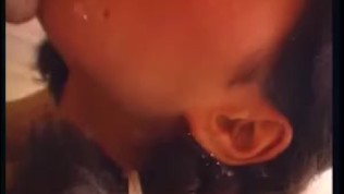 Samira la petite garce qui suce