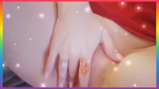 Sexy SnowBunny Plays with her pussy