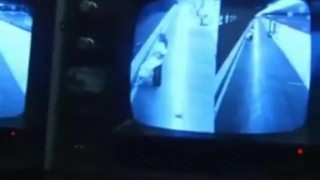 Stripping in the Rome Subway: Ultimo Metro