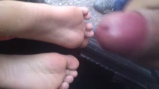 teen Girl feet get worm milky