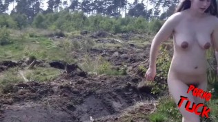 Teeny Waldfotze masturbiert , pisst & wird gefickt ! Porno Tuck fickt Girl