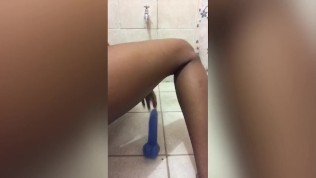 KandiceKayne bounces ebony ass on big dildo in shower – FULL Clip Fans ONLY