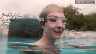 Young babe Emie Amfibia gets orgasms in the swimming pool