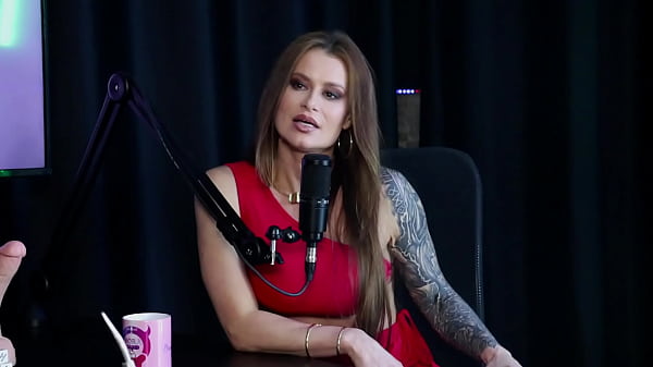 Se arrepende de não ter comprado um vibrador, sofreu um agravo sexual e consegue fazer sexo por prazer – Tati Weg (SHEER/RED)